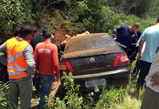 Brumado: acidente próximo a 'Curva dos Cinco' deixa três pessoas gravemente feridas