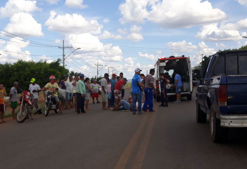 Livramento: Casal fica ferido após colisão entre carro e motocicleta no Bairro Piçarrão
