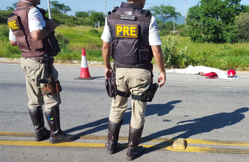 Brumado: Dois homens morrem em acidente na rótula da BA-262 saída para Aracatu