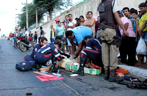 Brumado: Grave acidente na Avenida Coronel Santos deixa motociclista ferida