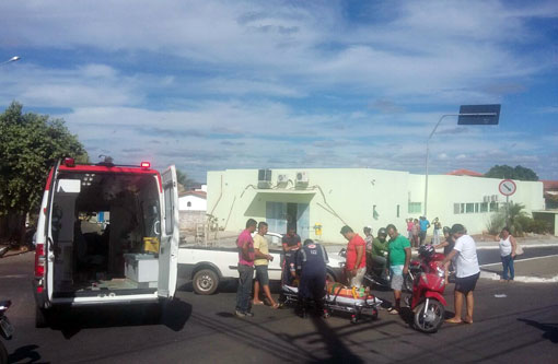 Brumado: moto colidiu contra automóvel em acidente da Avenida João Paulo I