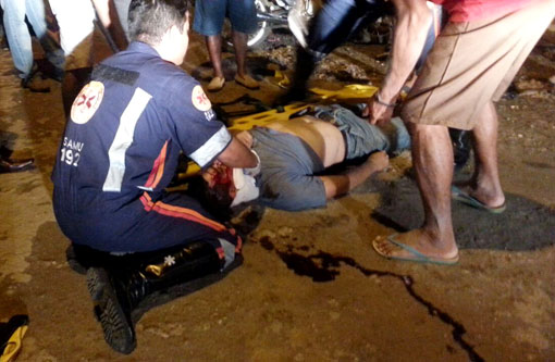 Brumado: Buraco na rua causa acidente e deixa motociclista ferido