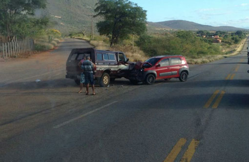 Brumado: Aposentado passa mal ao volante e provoca acidente