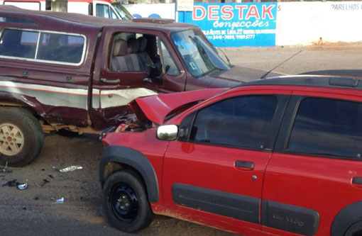 Brumado: Aposentado passa mal ao volante e provoca acidente