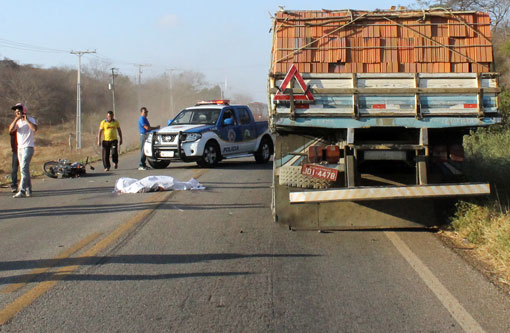 Brumado: Motociclista morre após colidir contra caminhão parado na BA-148