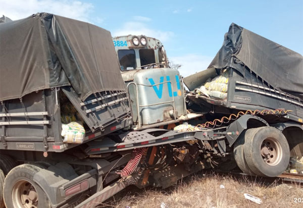 Colisão entre carreta e trem é registrada em Brumado