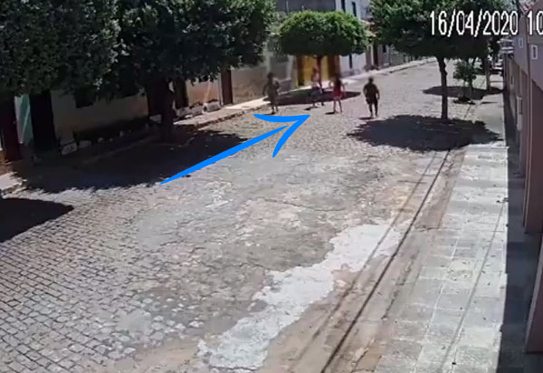 Adolescente é apreendido após roubar celulares de mulheres no centro de Brumado