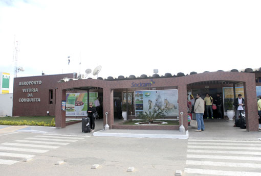 Tempo instável provoca cancelamento de voo em Vitória da Conquista
