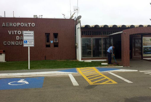 Mau tempo faz voos serem cancelados em Vitória da Conquista