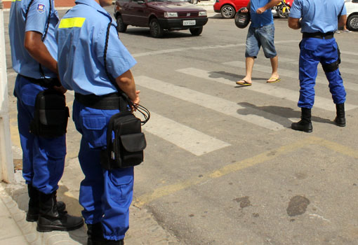 Agentes de trânsito podem trabalhar armados, decide Senado
