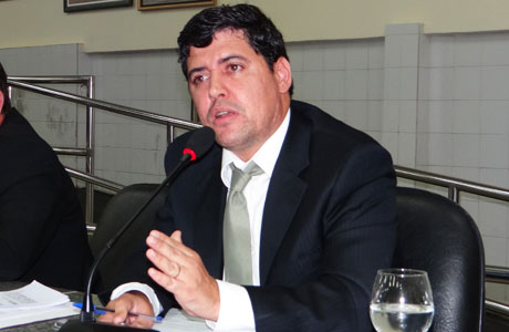 Brumado: Agno Meira faz críticas ao secretário de Recursos Hidrícios e Agricultura