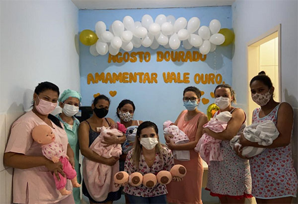 Agosto Dourado: Campanha 'Amamentar vale ouro' é realizada entre mães e gestantes internadas no Hospital Municipal de Brumado