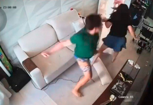 DJ Ivis aparece em vídeo agredindo a esposa