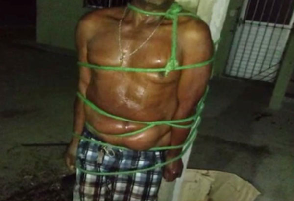 Bahia: após agredir companheira, homem é amarrado em poste por vizinhos 