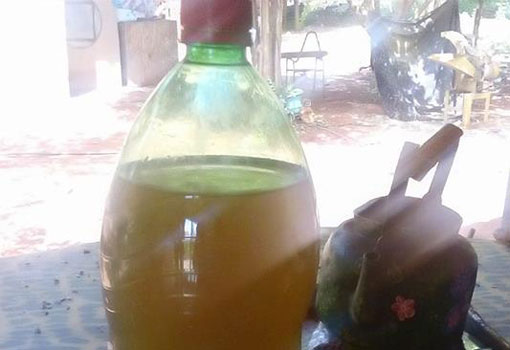 Brumado: moradores da comunidade de Pedra Preta dizem estar recebendo da Embasa água com coloração marrom