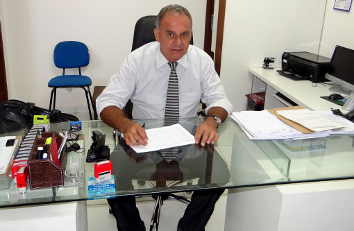 Brumado: Prefeito Aguiberto estabeleceu Calendário de Compensação, Feriados e Pontos Facultativos de 2015