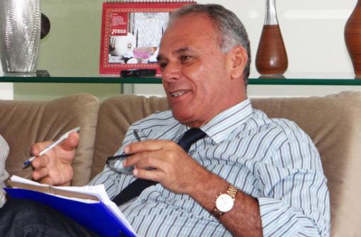 Prefeito de Brumado é convocado pelo MEC para importante reunião para a implantação do Curso de Medicina