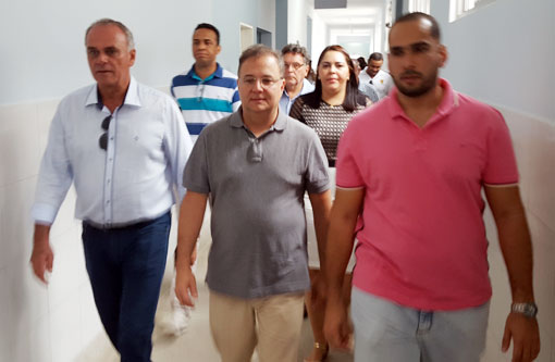 Em visita a Brumado, secretário Fábio Vilas Boas fala sobre a possibilidade de se concluir as obras da UTI em 2016 