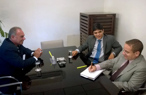 Vitor Bonfim e Prefeito Aguiberto realizam audiências  em Salvador