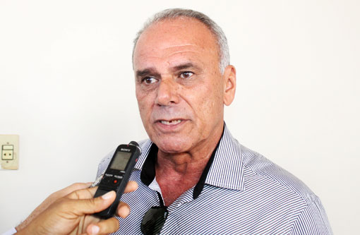 Brumado: Prefeito lamenta fato de 10 mil crianças estarem sem aulas e a inflexibilidade para acordo dos grevistas