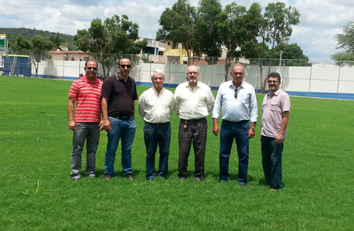 Prefeito Aguiberto e secretários fazem visita às obras do Estádio dos Prazeres 