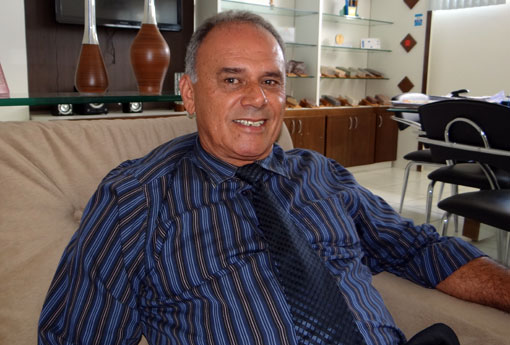 'A intransigência da APLB inviabilizou o envio do Plano de Cargos e Salários para o Legislativo', afirma prefeito de Brumado