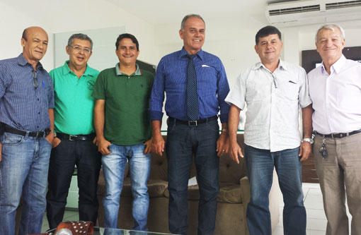 Membros do Rotary Clube de Brumado fazem visita de cortesia ao prefeito Aguiberto
