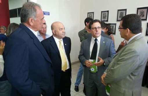 Brumado: Prefeito participa de lançamento do Programa Sanear Mais Bahia