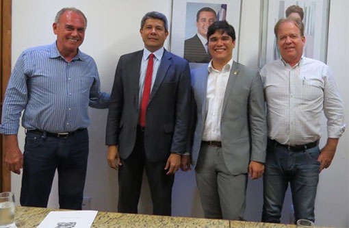 Prefeito Aguiberto garante instalação do SETAF em Brumado