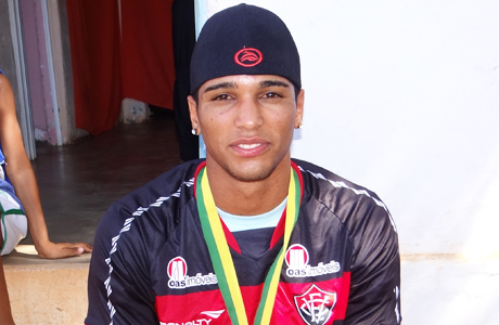 CEARÁ: CARTOLA FAZ DURAS CRÍTICAS A ALAN PINHEIRO