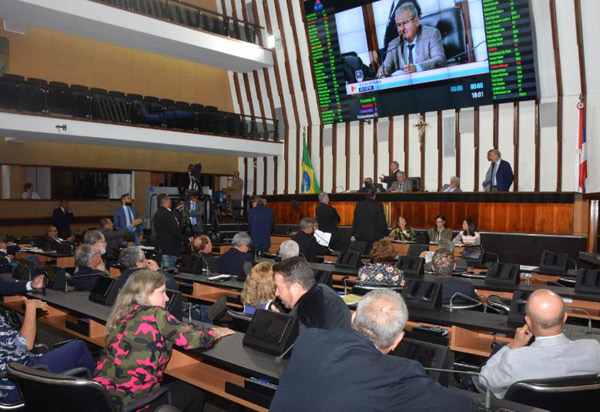 Assembleia Legislativa da Bahia aprova tramitação de urgência para três projetos do Governo