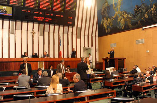 Projetos sobre Corpo de Bombeiros e PM tramitam em regime de urgência