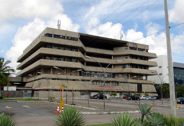 ALBA aprova reajuste de salários de servidores do TCE, TCM, TJ-BA e MP