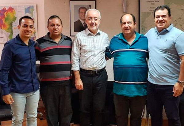 Deputado Marquinho Viana e ex-prefeito de Ituaçu cobram do governo estadual início das obras de recuperação da BA-142