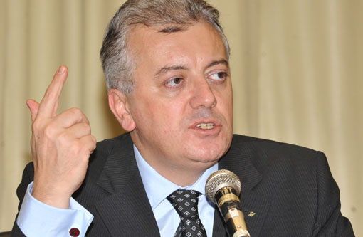 Aldemir Bendine é o novo presidente da Petrobras