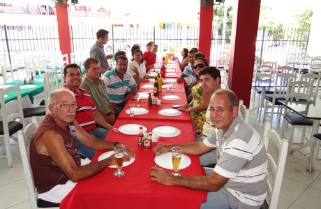 ALDENES MEIRA SE REUNE COM LIDERANÇAS EM BRUMADO