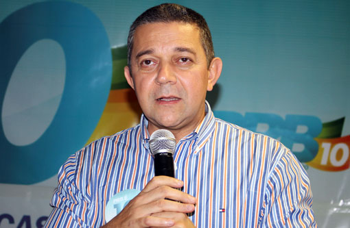 Com discurso de mudança, Alessandro Lôbo lança pré-candidatura a prefeito de Brumado e se filia ao PRB