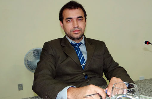 Alessandro Lôbo buscará reversão da exclusão de Brumado da lista dos municípios contemplados com doação de maquinários do antigo Derba 