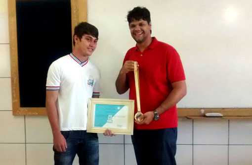 Aracatu: Aluno de Colégio Estadual é premiado na OBAQ e TAL