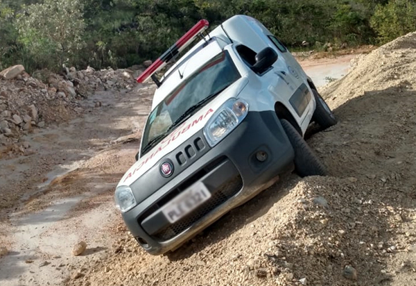 Rio de Contas: ambulância do município se envolve em acidente em uma estrada vicinal
