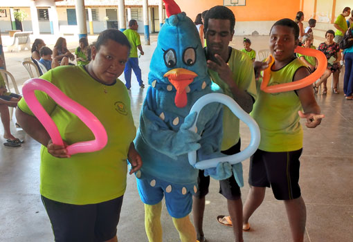 Equipe de animação by Kezinha Produções animou abertura da Semana Nacional do Excepcional