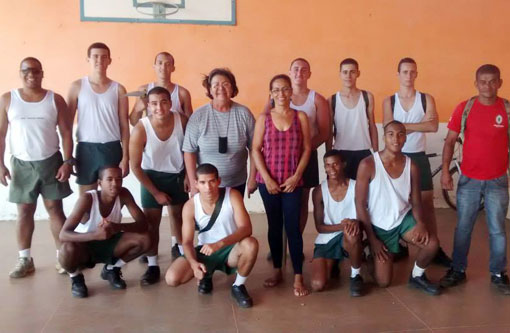 Brumado: APAE recebeu visita de integrantes do Tiro de Guerra 06-024