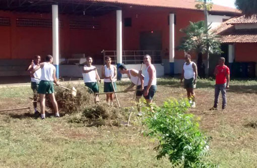 Brumado: APAE recebeu visita de integrantes do Tiro de Guerra 06-024