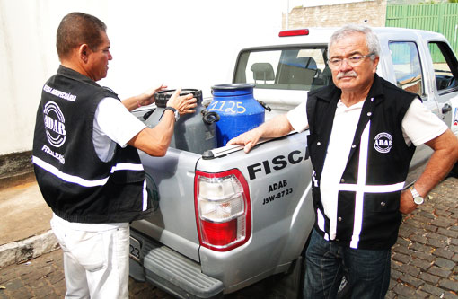 Brumado: Adab apreende leite in natura que estava sendo comercializado