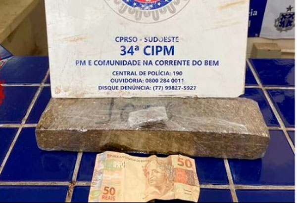Polícia Militar prende homem com 1kg de maconha no centro de Brumado