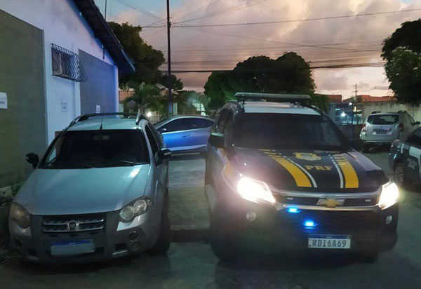PRF prende quatro pessoas por receptação e apropriação indébita na Bahia