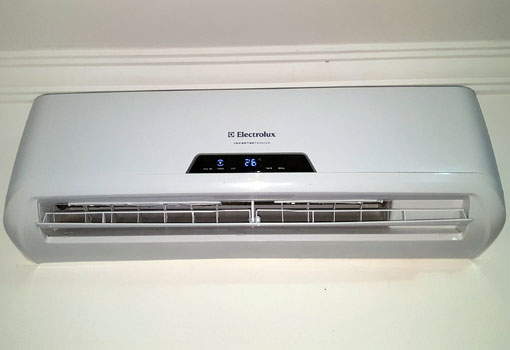 Com a chegada do calor e o aumento do uso do ar condicionado aprenda como economizar na fatura de energia