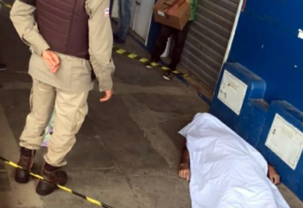 Homem morre em mercado municipal de Aracatu