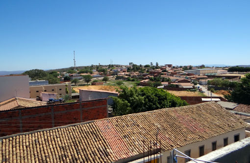 Aracatu: Homem é encontrado morto dentro de residência