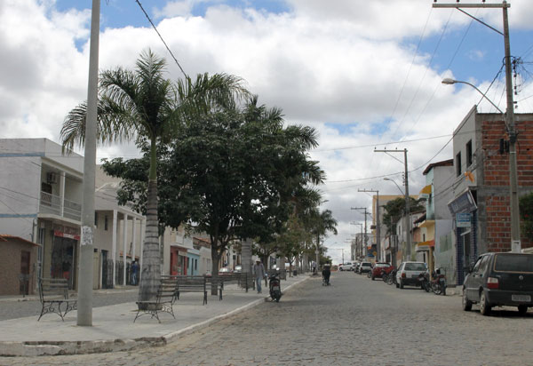 Aracatu: prefeitura inaugurará neste domingo (01) quadra poliesportiva da fazenda Pé de Serra